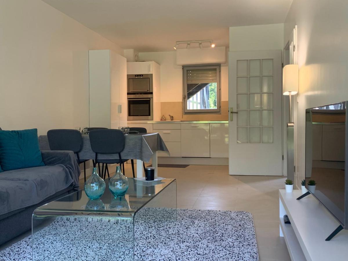 Rez-De-Jardin - Residence Avec Piscine - Deauville Kültér fotó